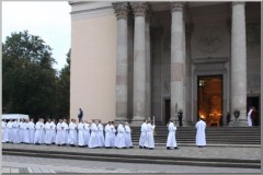 Akolitusi szolgálatra avatás